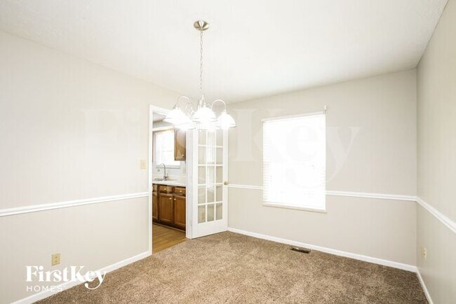 Foto del edificio - 7815 Bryden Dr