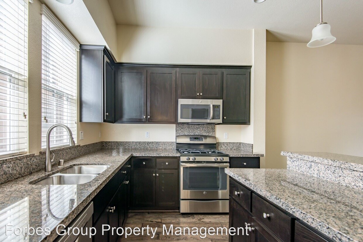 Foto principal - 3 br, 3.5 bath House - 311 W. Evelyn Ave