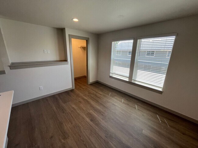 Foto del edificio - 1 Bed/1 Bath ADU on Bend's Eastside - Cessna Drive