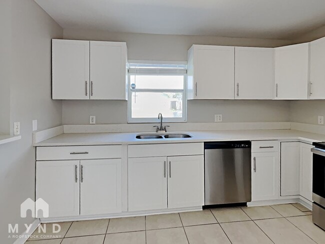 Building Photo - 3626 N 55th St