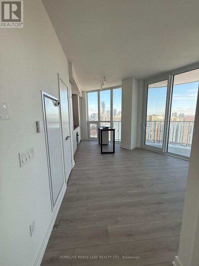 Building Photo - 1 Fairview Rd E