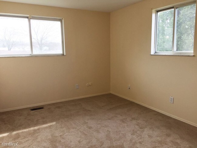 Building Photo - 4931 Longford Rd