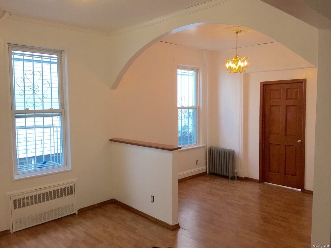 Foto principal - 80-60 90th Ave