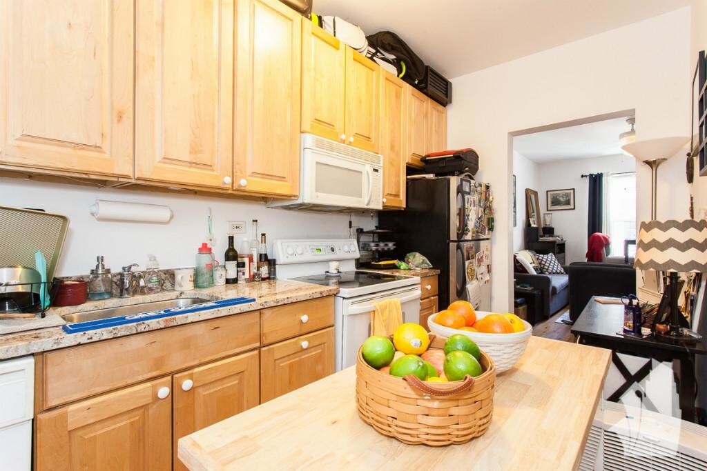 Primary Photo - 510 W Deming Pl