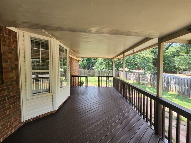 Building Photo - 1153 Hartford Trail