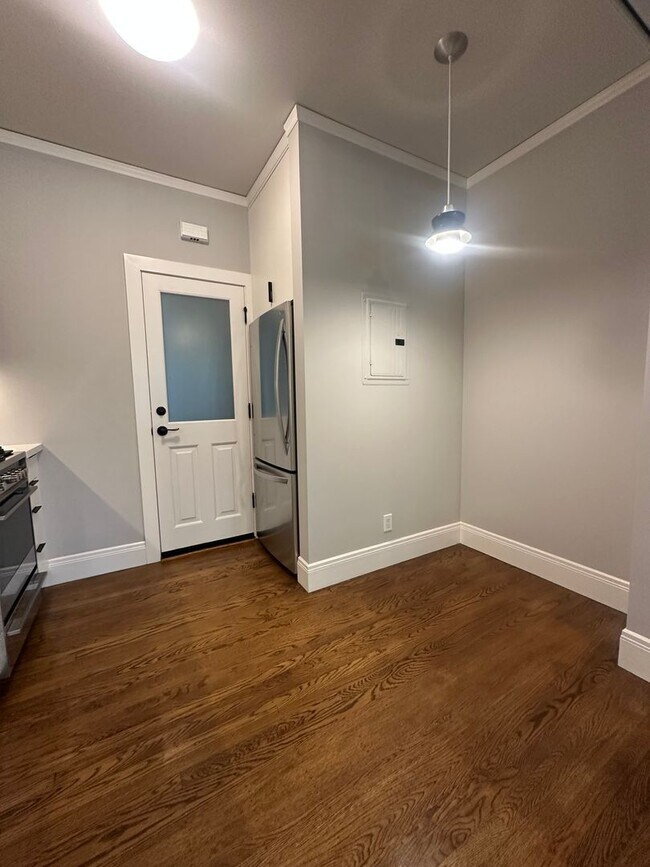 Foto del edificio - 995-999 Sanchez Street (1198r)