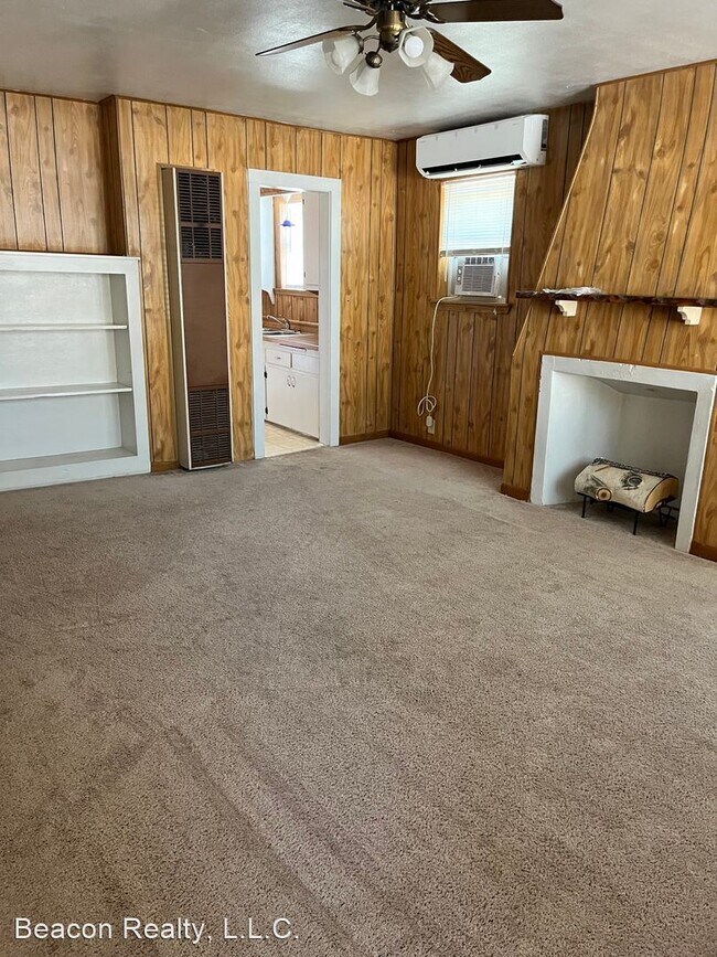 Building Photo - 1 br, 1 bath House - 300 S Ave A