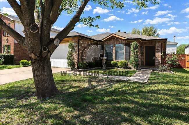 Building Photo - 8732 Polo Dr