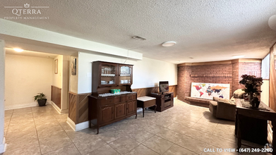 Building Photo - 2-18 Coltbridge Crt