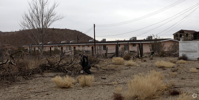 Building Photo - Desert Royal Apartments