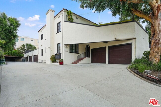 Foto del edificio - 1335 N Fairfax Ave