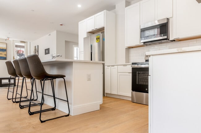 Photo - 44 Bromfield St Apartments