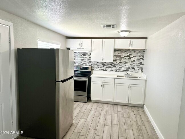 Foto del edificio - 5123 N 17th Ave