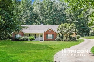 Building Photo - 1374 Lake Dow Rd