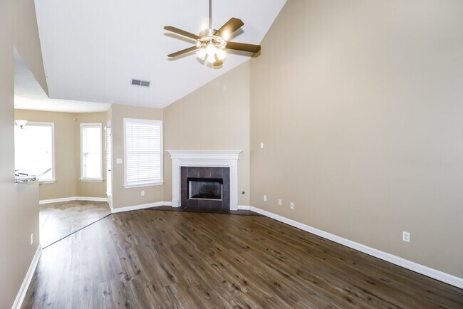 Building Photo - 1402 Leery Cove