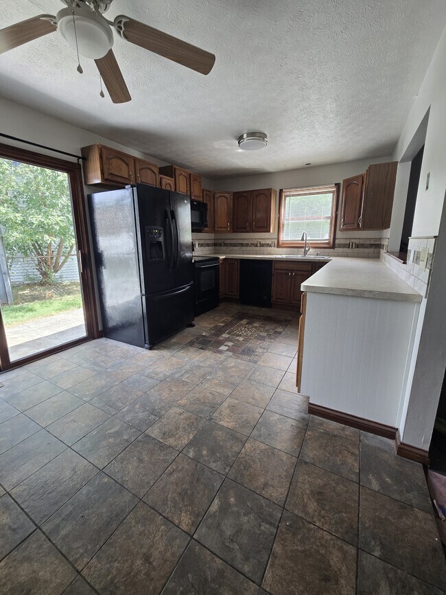 Foto del edificio - 6432 Jamison Way