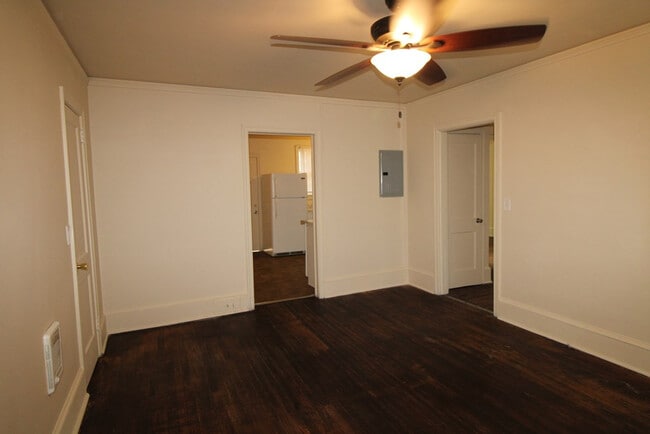 Building Photo - 304 Loring Dr