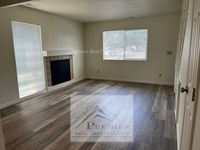 Foto del edificio - 2431 Cherokee Park Pl