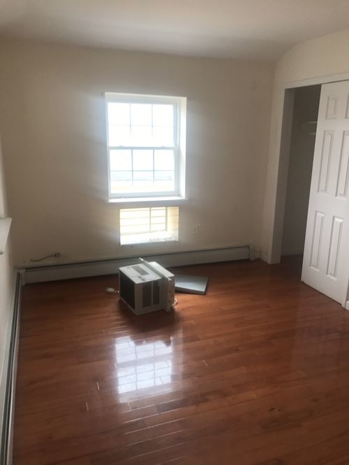 Building Photo - 340 Thieriot Ave