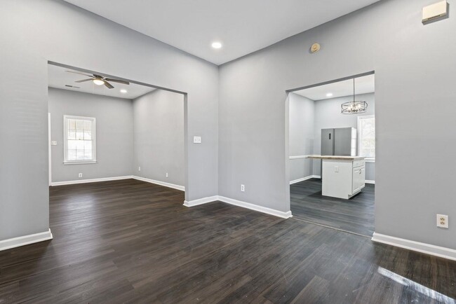 Dinning - 7880 Rivertown Rd