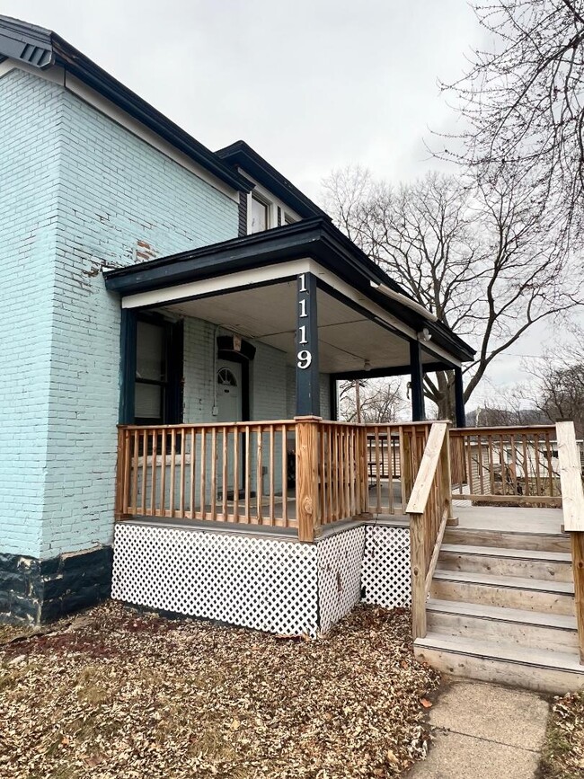 Building Photo - 1119 14th St S