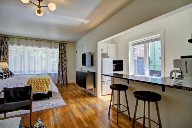 Foto del edificio - 45 W 11th Ave