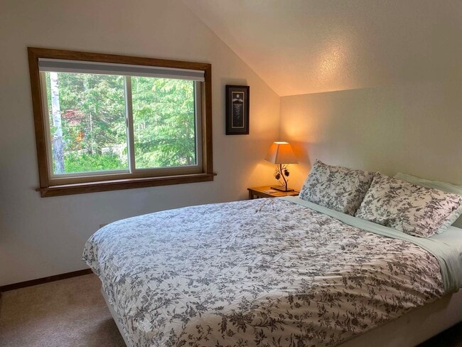 Foto del edificio - 37905 Hall Rd