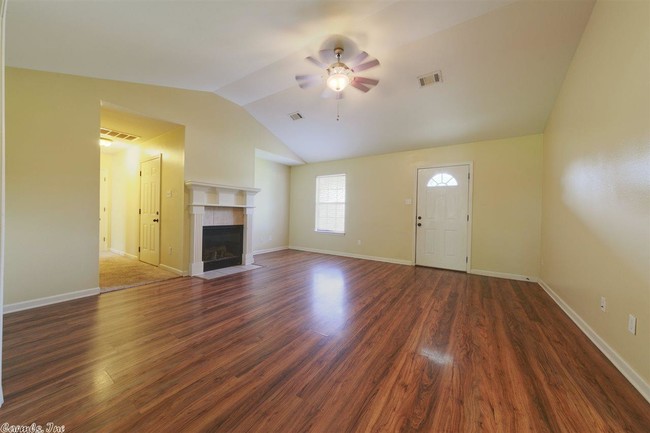 Building Photo - 112 Meadows Dr
