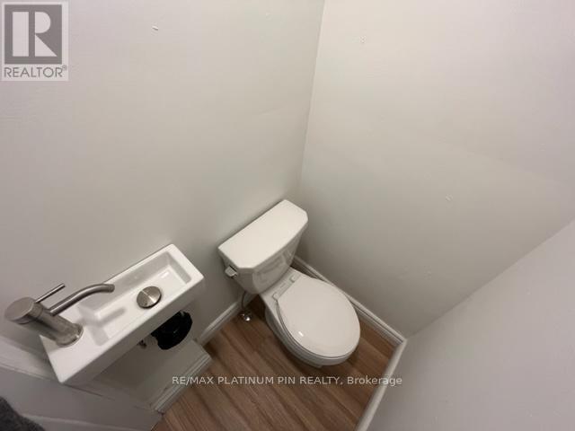 Building Photo - 293 Ellerslie Ave