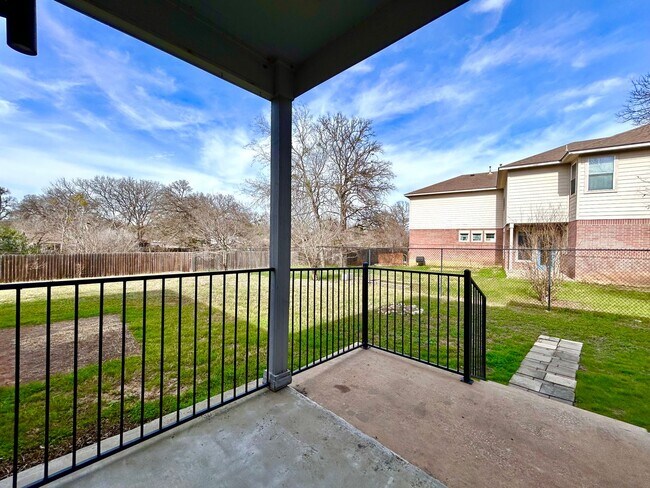 Foto del edificio - 5716 Westgate Boulevard-A