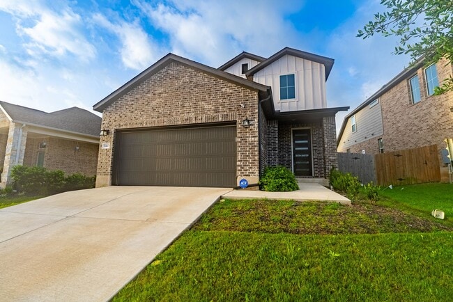 Building Photo - 6413 Night Chinook Dr