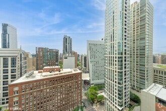 Building Photo - 111 E Chestnut St