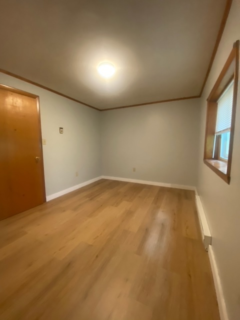 Primary Photo - 9 W Parish Ln
