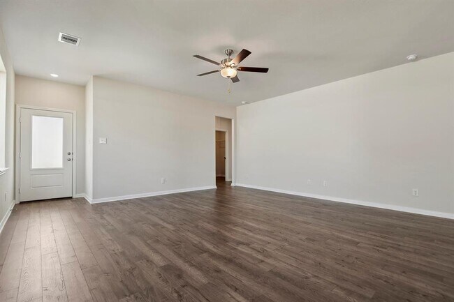 Building Photo - 16445 Blossom Grv Dr