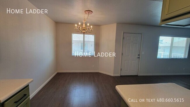Foto del edificio - 1256 N 85th Pl