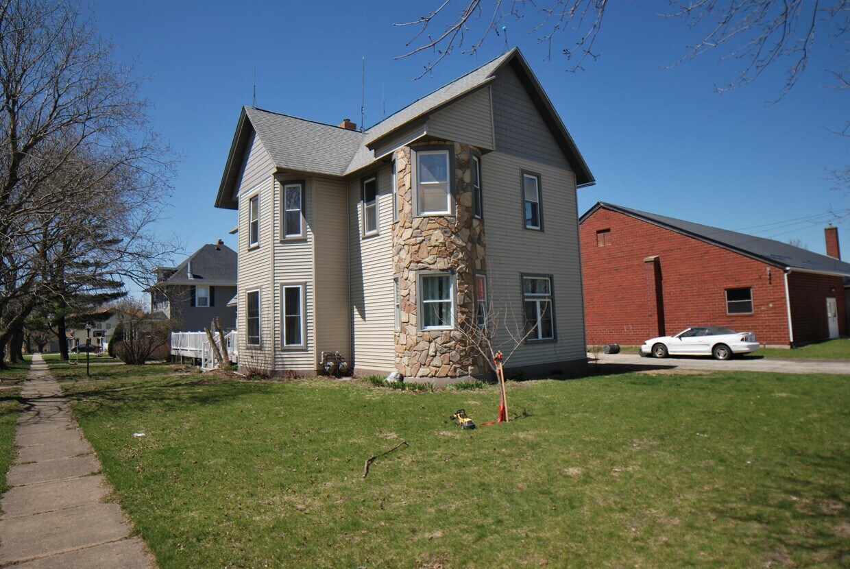 Building Photo - 512 Howard St