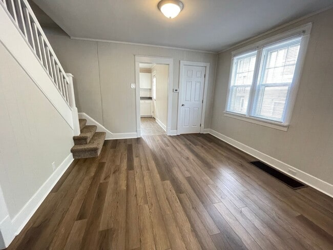 Building Photo - Nice two-story half duplex in Waynesboro, PA