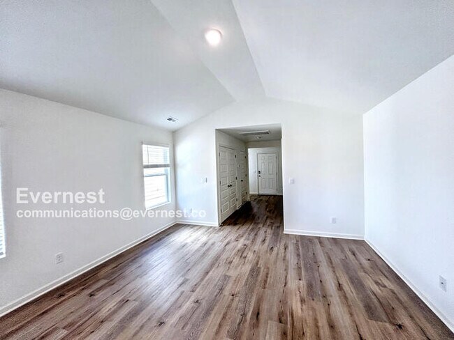Foto del edificio - 1455 Long Leaf Ln