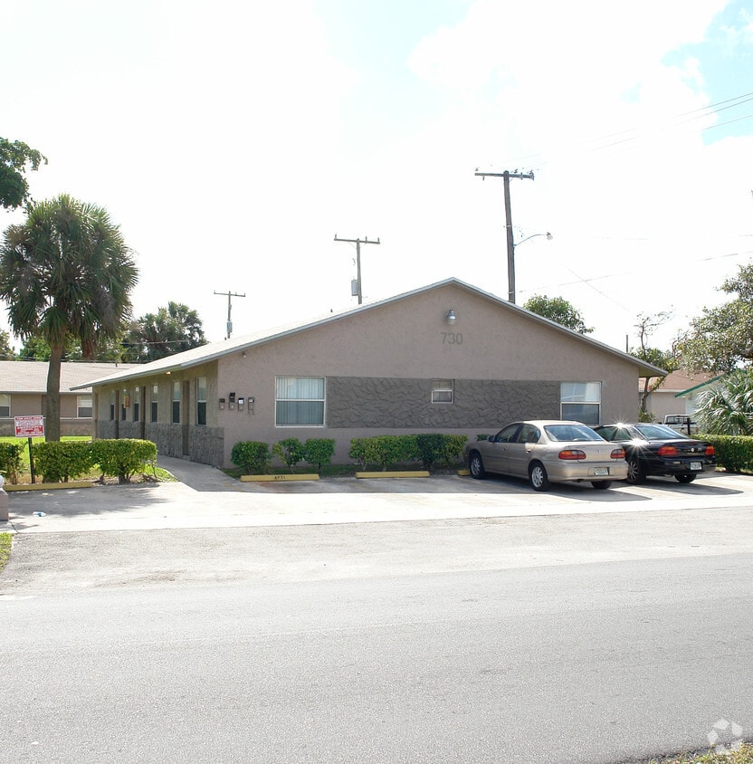 Primary Photo - 730 NW 8th St