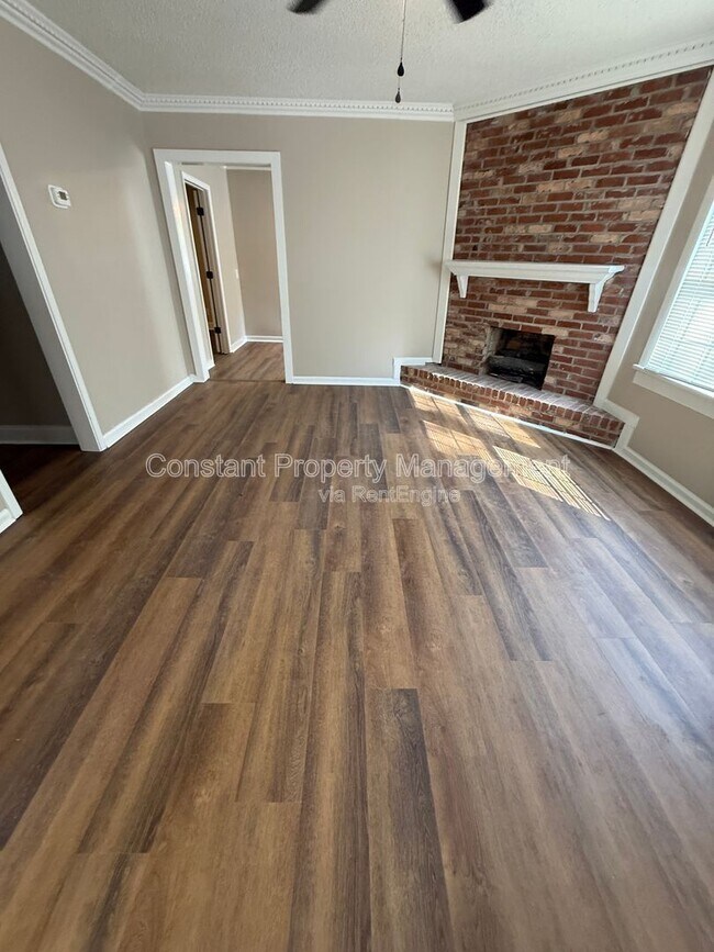 Foto del edificio - 140 Woodward Ct