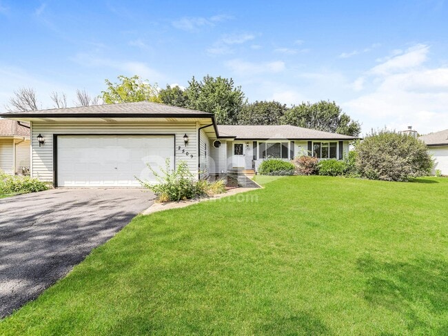 Building Photo - 2509 LaBrecque Drive