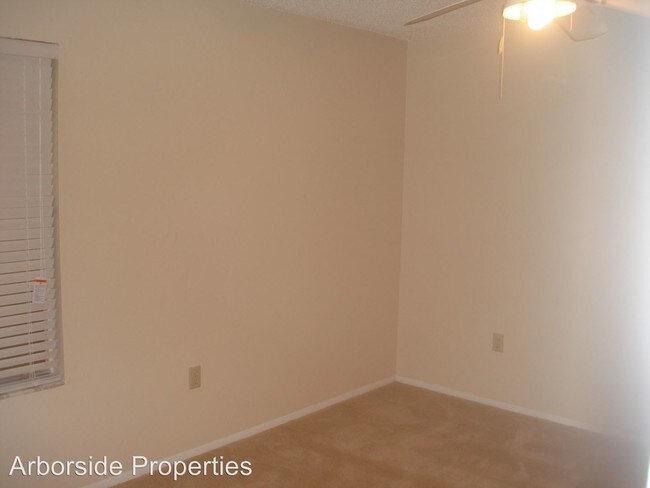 Building Photo - 621 Dory Ln