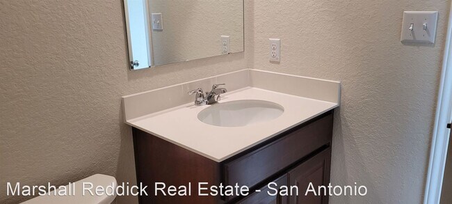 Building Photo - 3 br, 2 bath House - 844 Sweet Grass