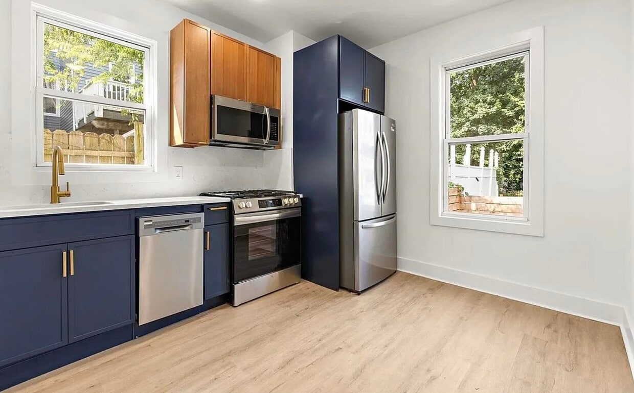 Primary Photo - 12 Claremont Ave