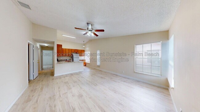 Building Photo - 5401 Pinnacle Ln