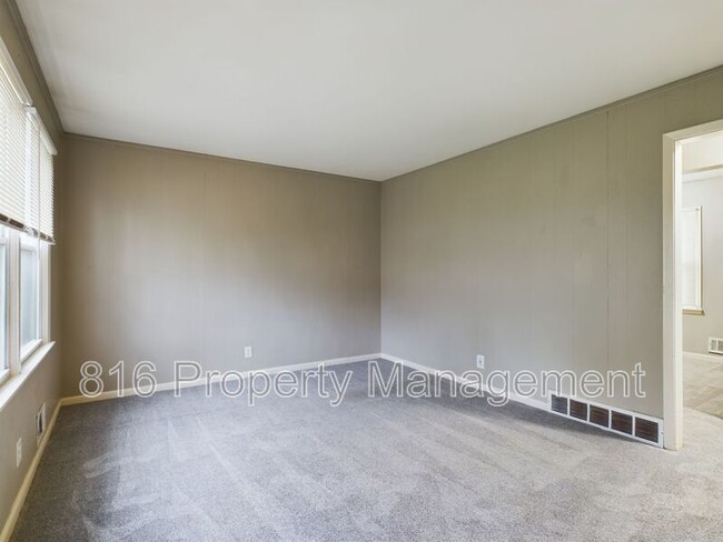 Foto del edificio - 6611 College Ave