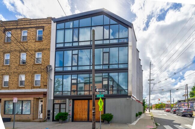 Building Photo - 367 1st St