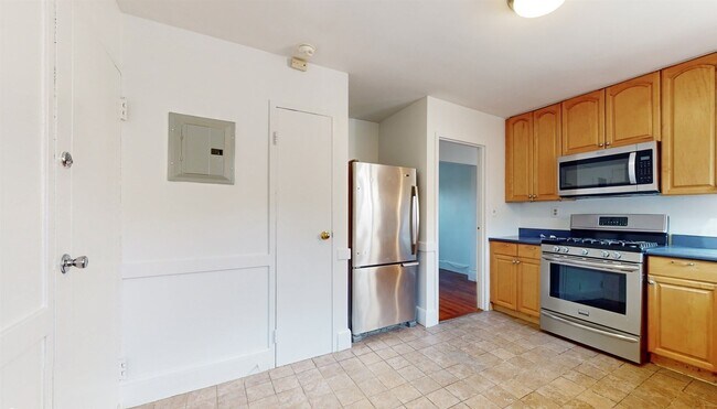 Building Photo - 461 Arborway