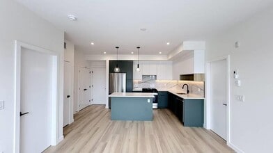 Building Photo - 6270 Gooseberry Dr