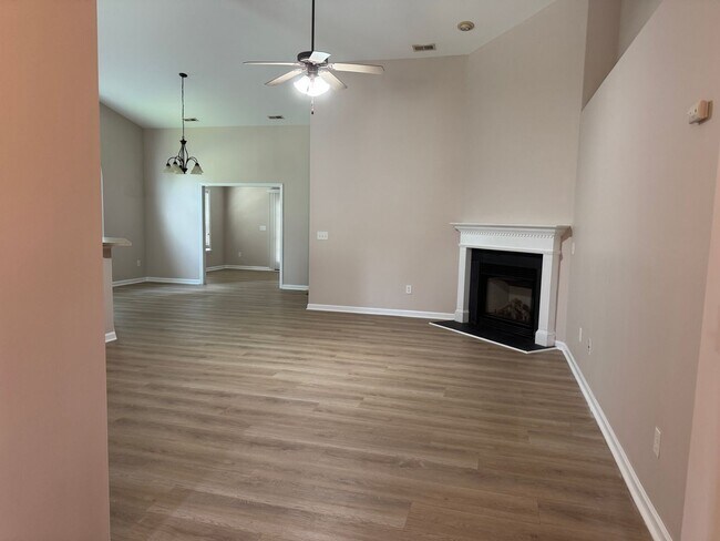 Foto del edificio - Beautiful home in Carolina Pines